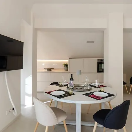 Apartament Plum Guide - The Shape Of Water *