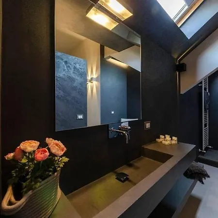 Plum Guide - The Shape Of Water Apartment *